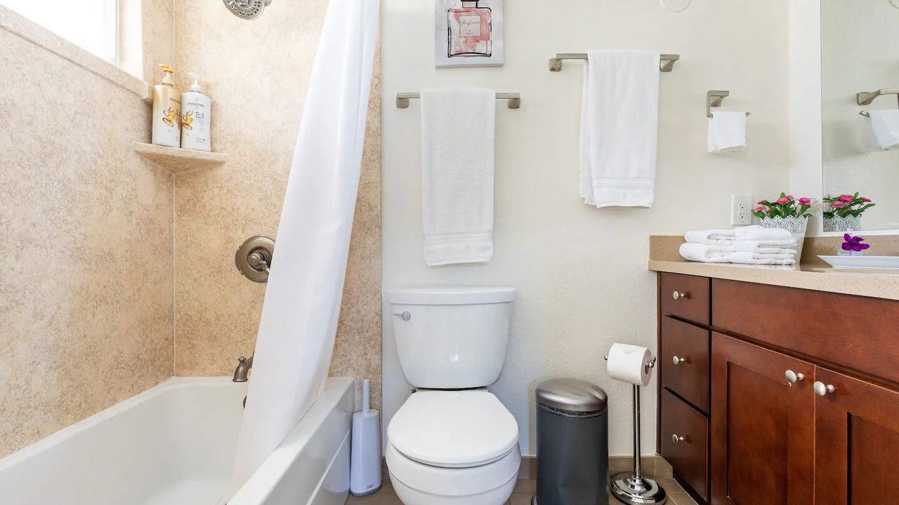 Photo of Bathroom in Sherwood Forest and Thistle Development