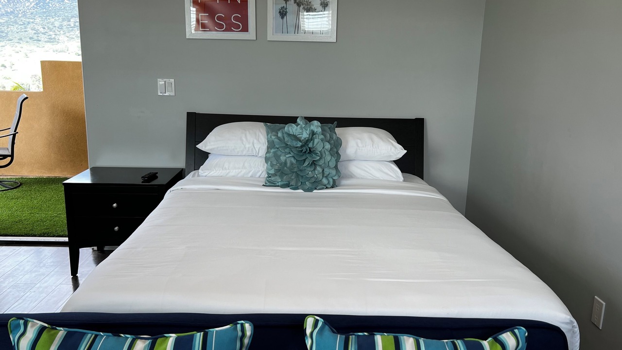Photo of Bedroom in Lakeside