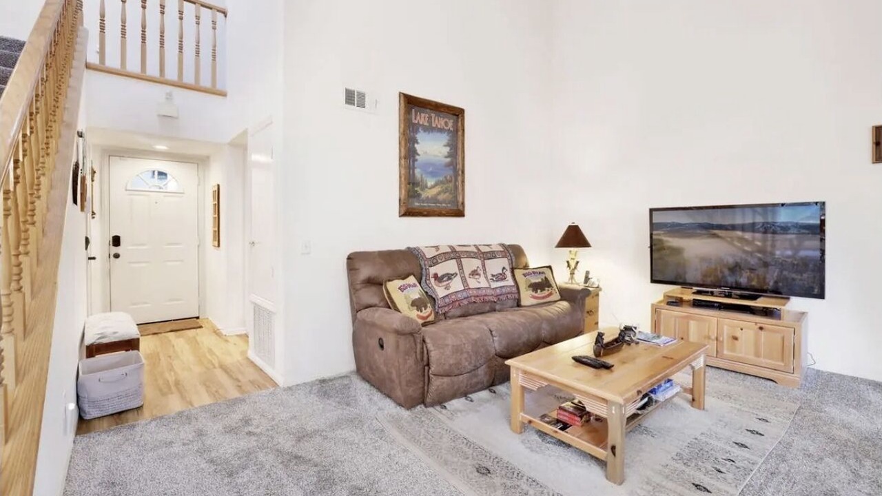 Photo of Livingroom in Moonridge