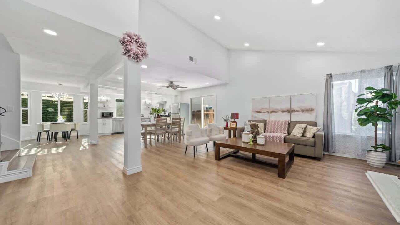 Photo of Livingroom in Fullerton
