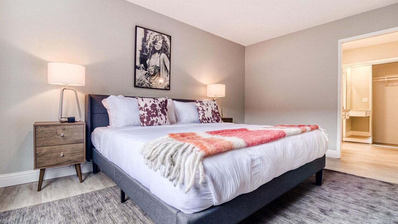 Photo of Bedroom in University South