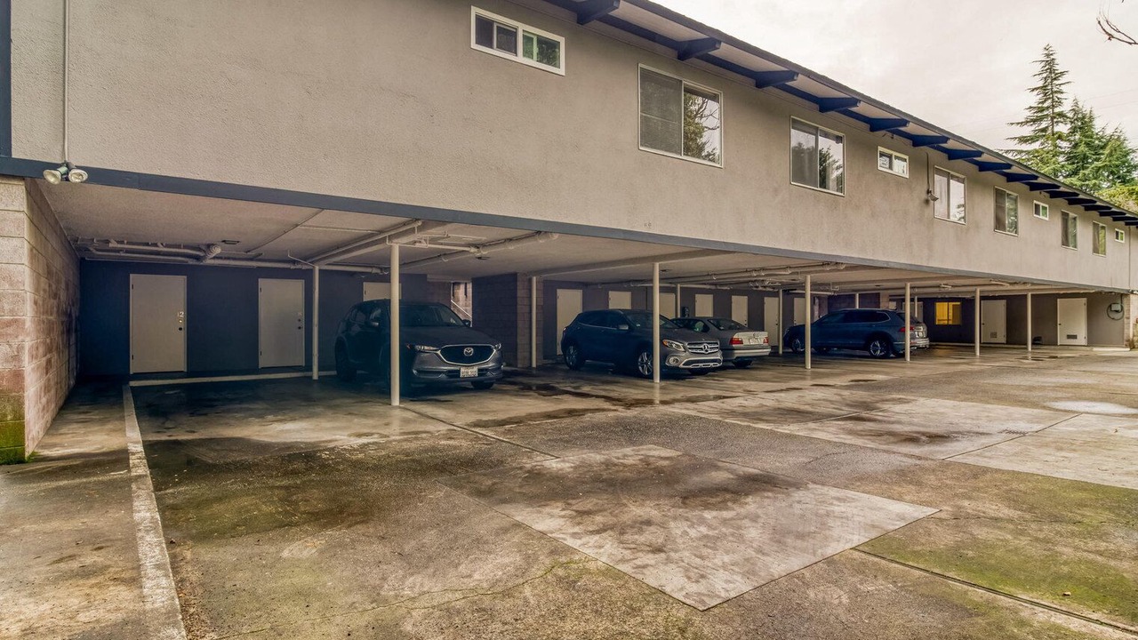 Photo of Outdoor in University South