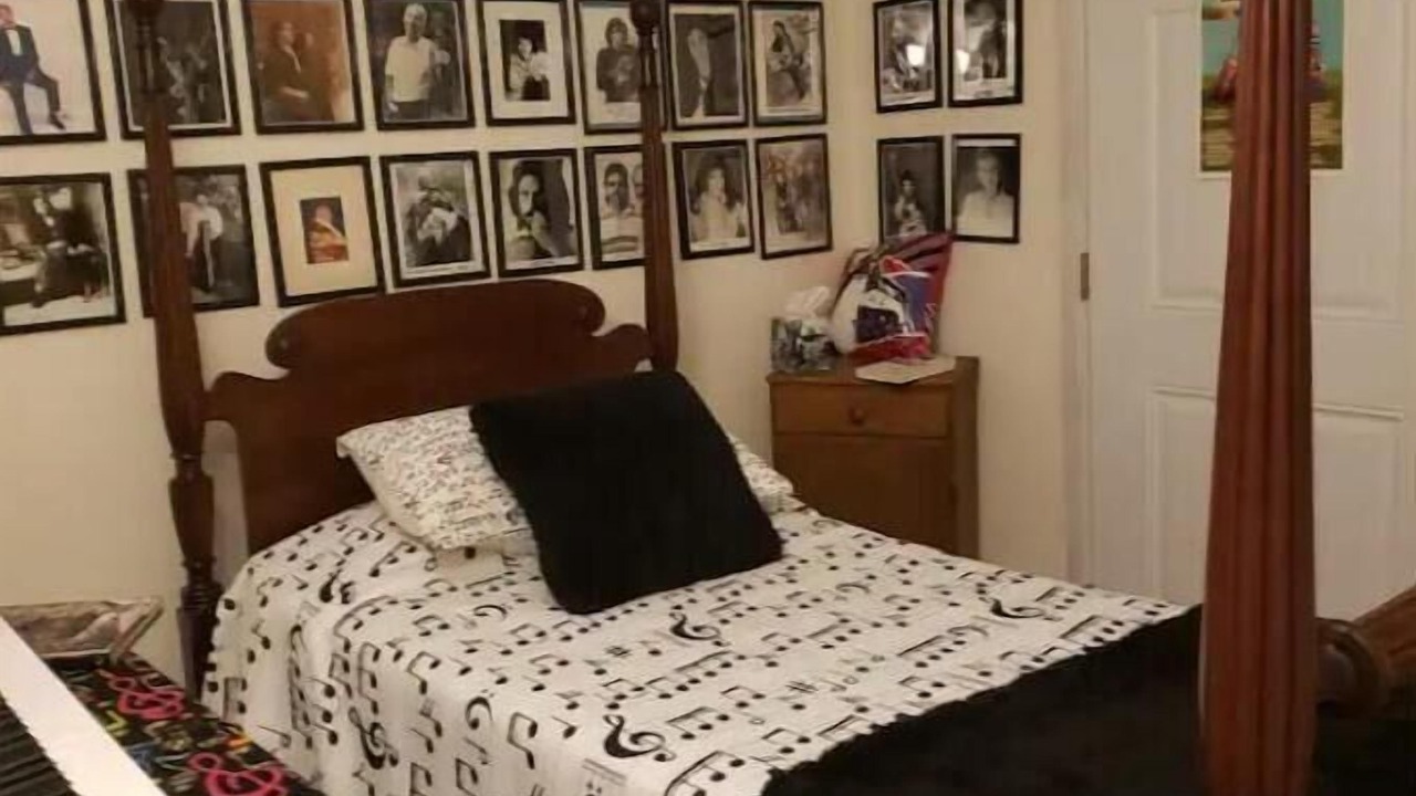 Photo of Bedroom in Newberry Springs