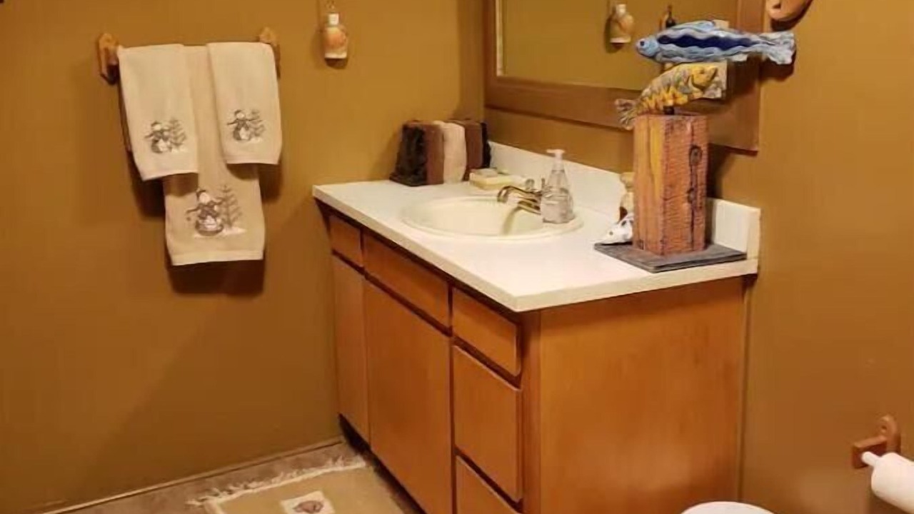 Photo of Bathroom in Newberry Springs
