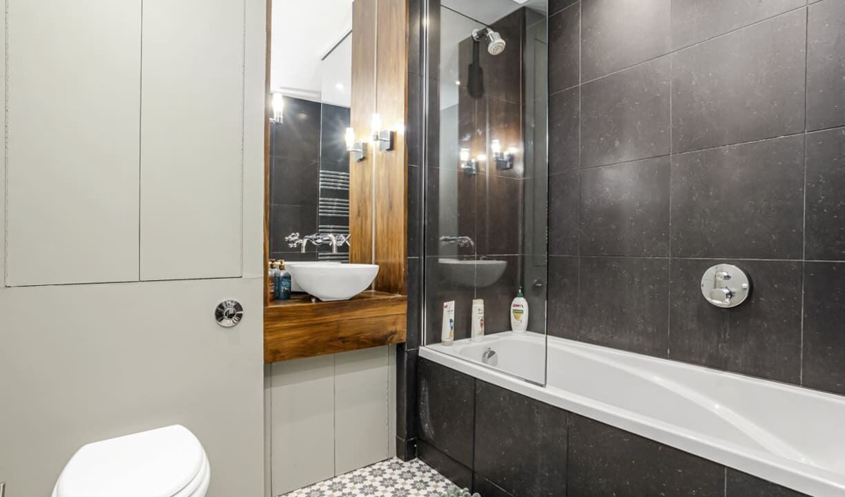 Photo of Bathroom in Belsize