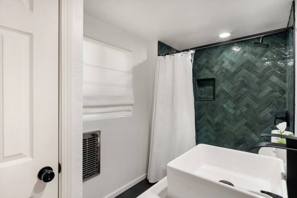 Photo of Bathroom in Bodfish