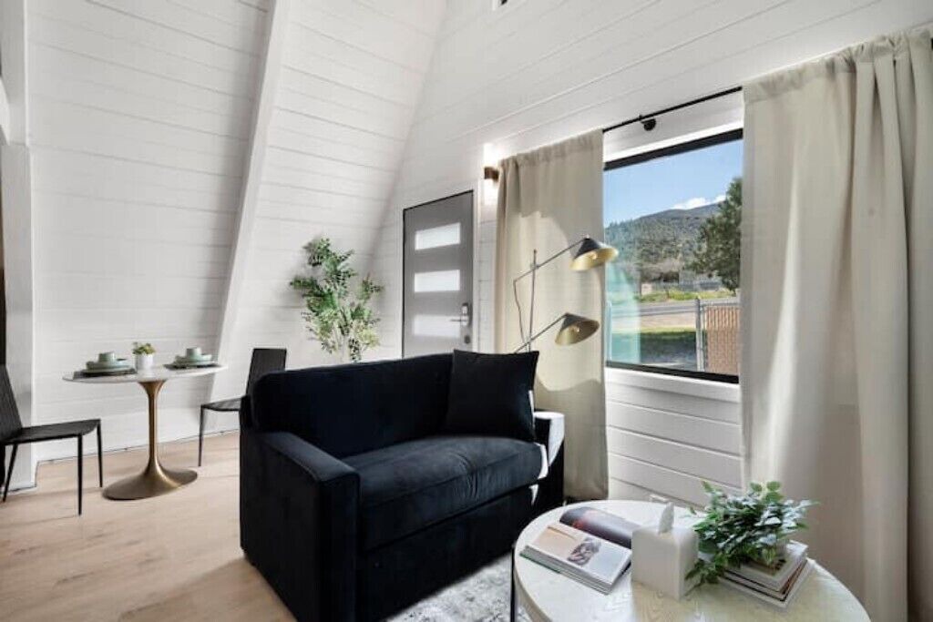 Photo of Livingroom in Bodfish