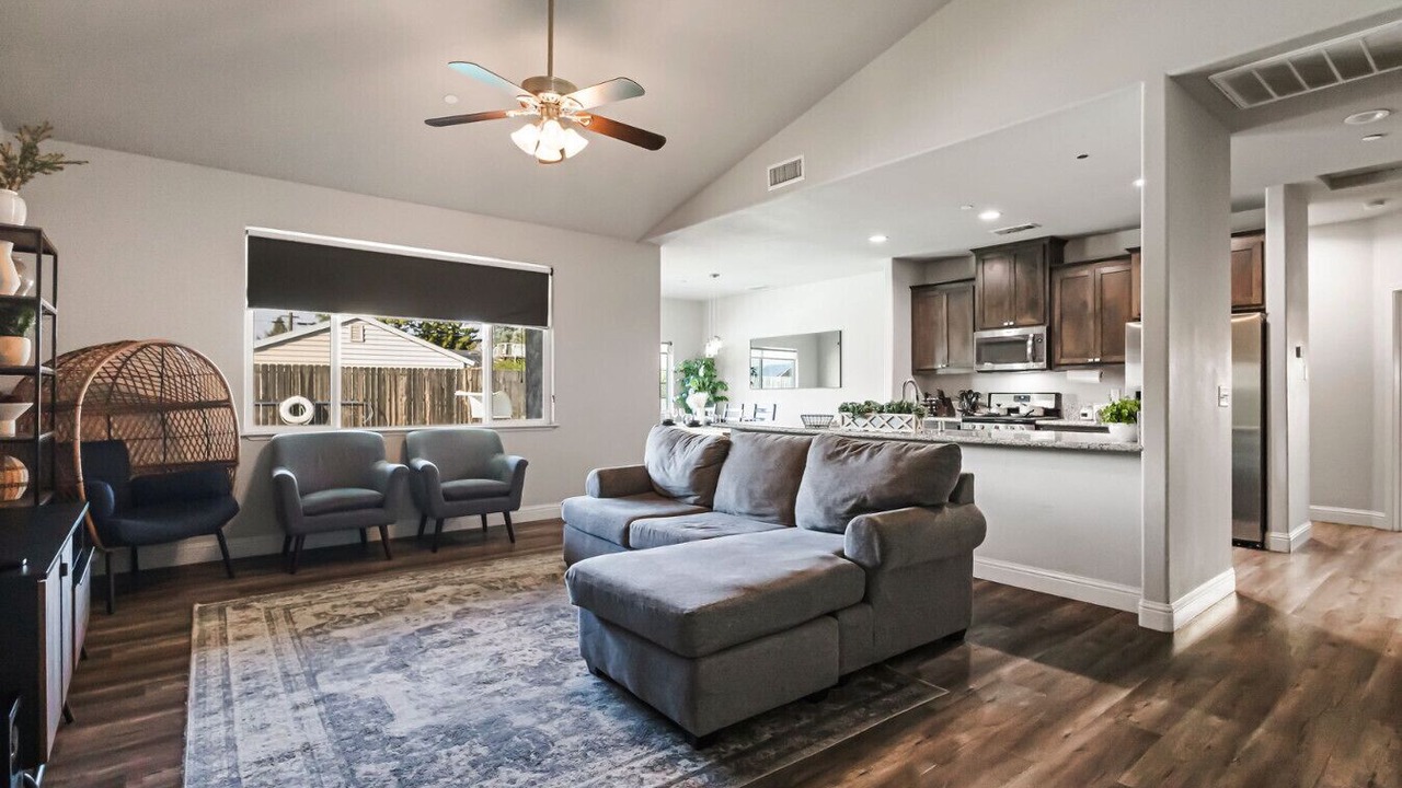 Photo of Livingroom in Chico