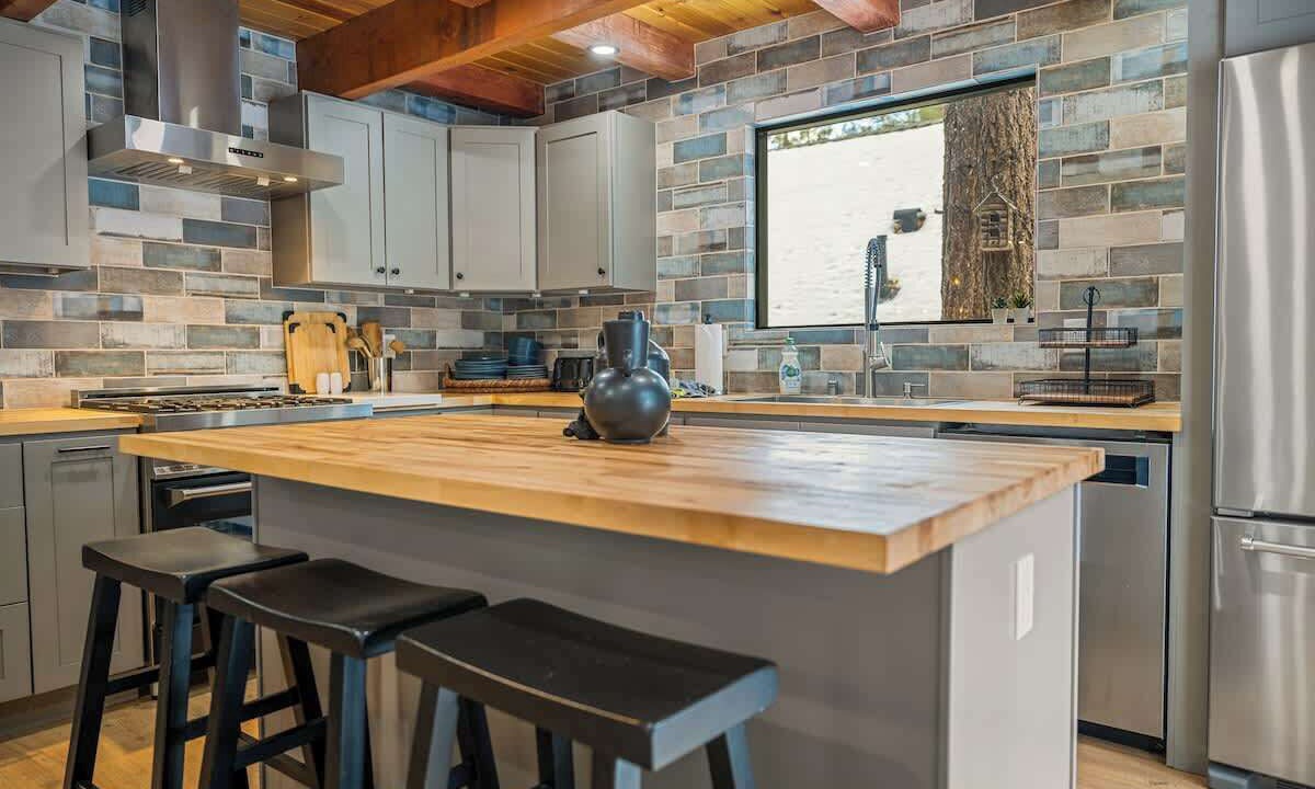 Photo of Kitchen in Big Bear City