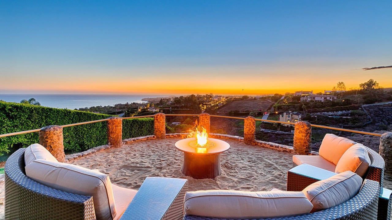 Photo of Patio Balcony in Central Malibu