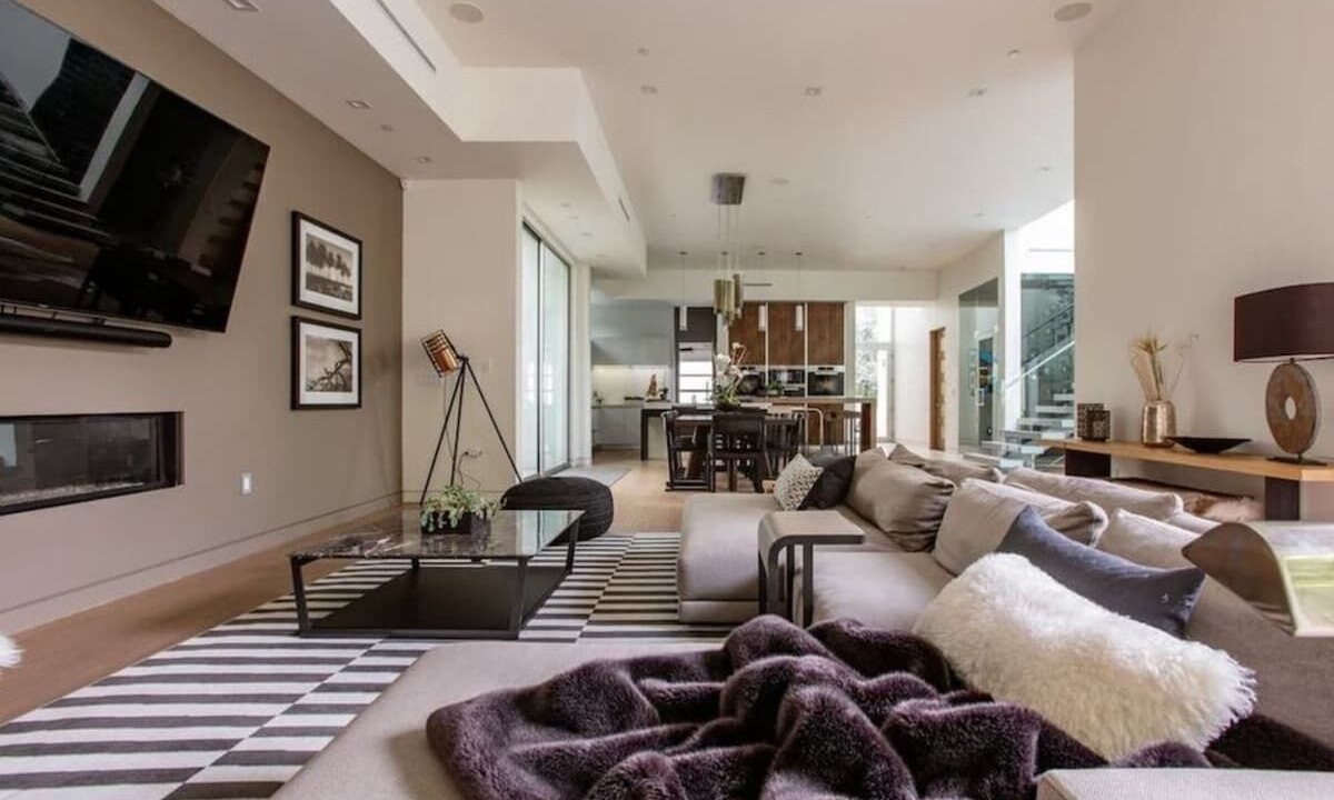 Photo of Livingroom in Melrose