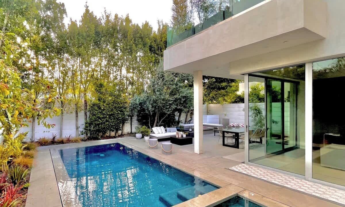 Photo of Outdoor in Melrose