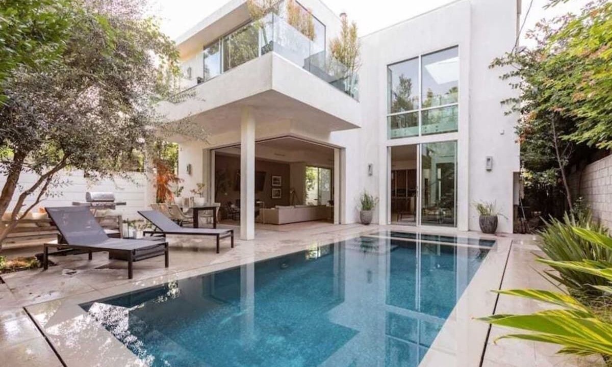 Photo of Outdoor in Melrose