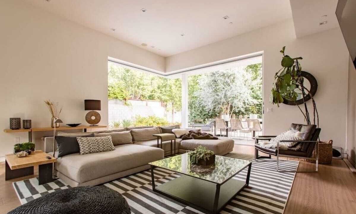Photo of Livingroom in Melrose