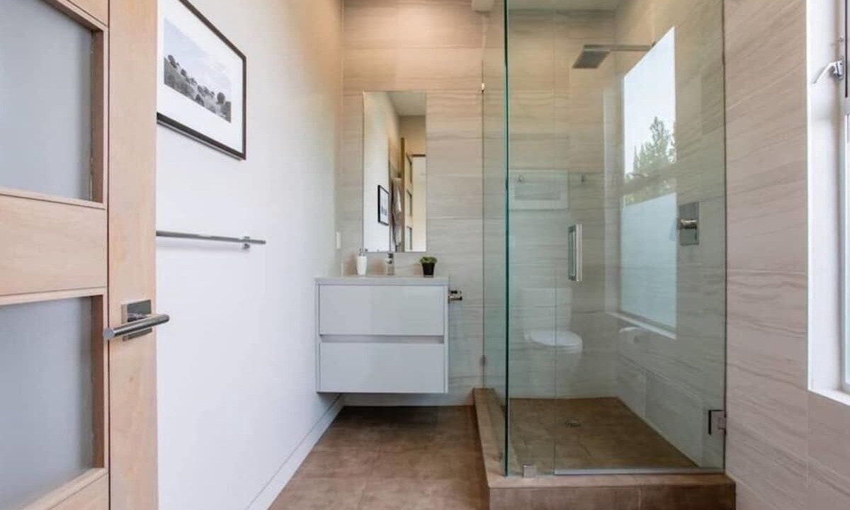 Photo of Bathroom in Melrose