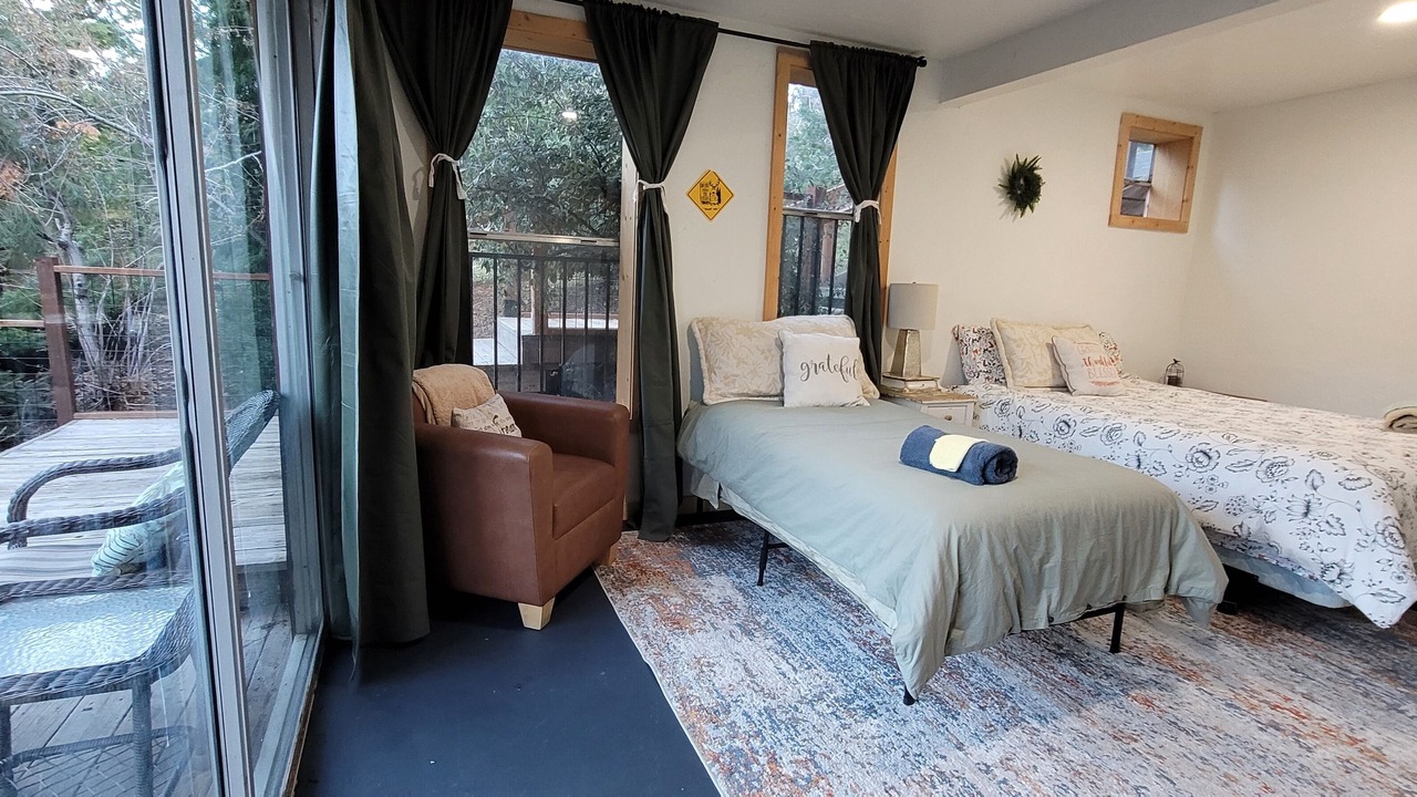 Photo of Bedroom in Frazier Park