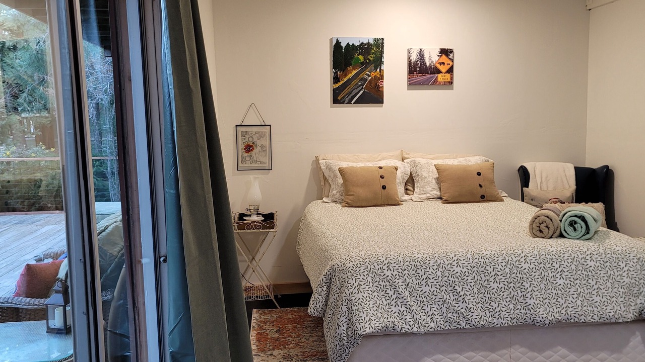 Photo of Bedroom in Frazier Park