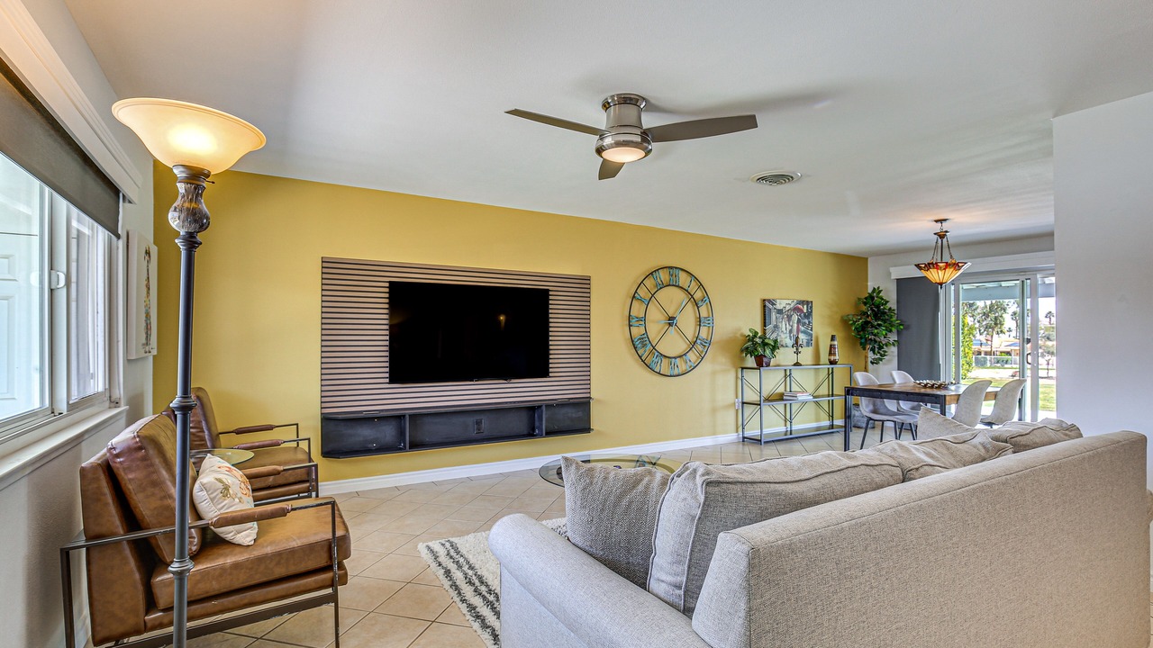 Photo of Livingroom in Palm Desert