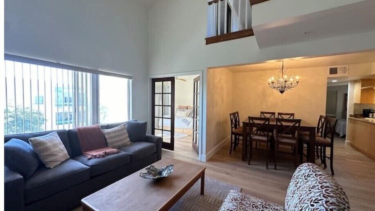 Photo of Livingroom in Downtown