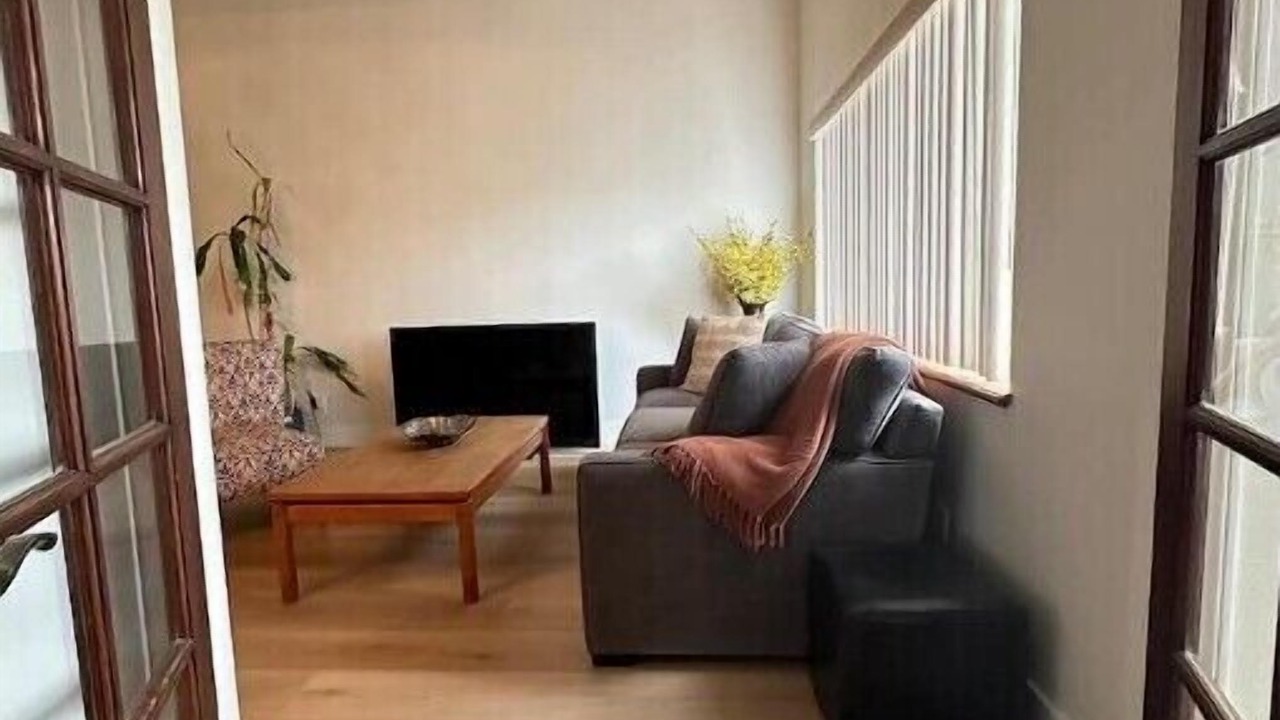 Photo of Livingroom in Downtown