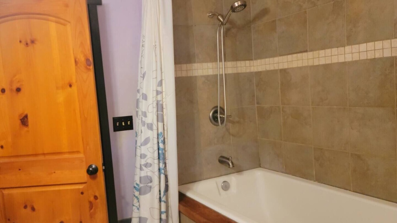 Photo of Bathroom in Mariposa