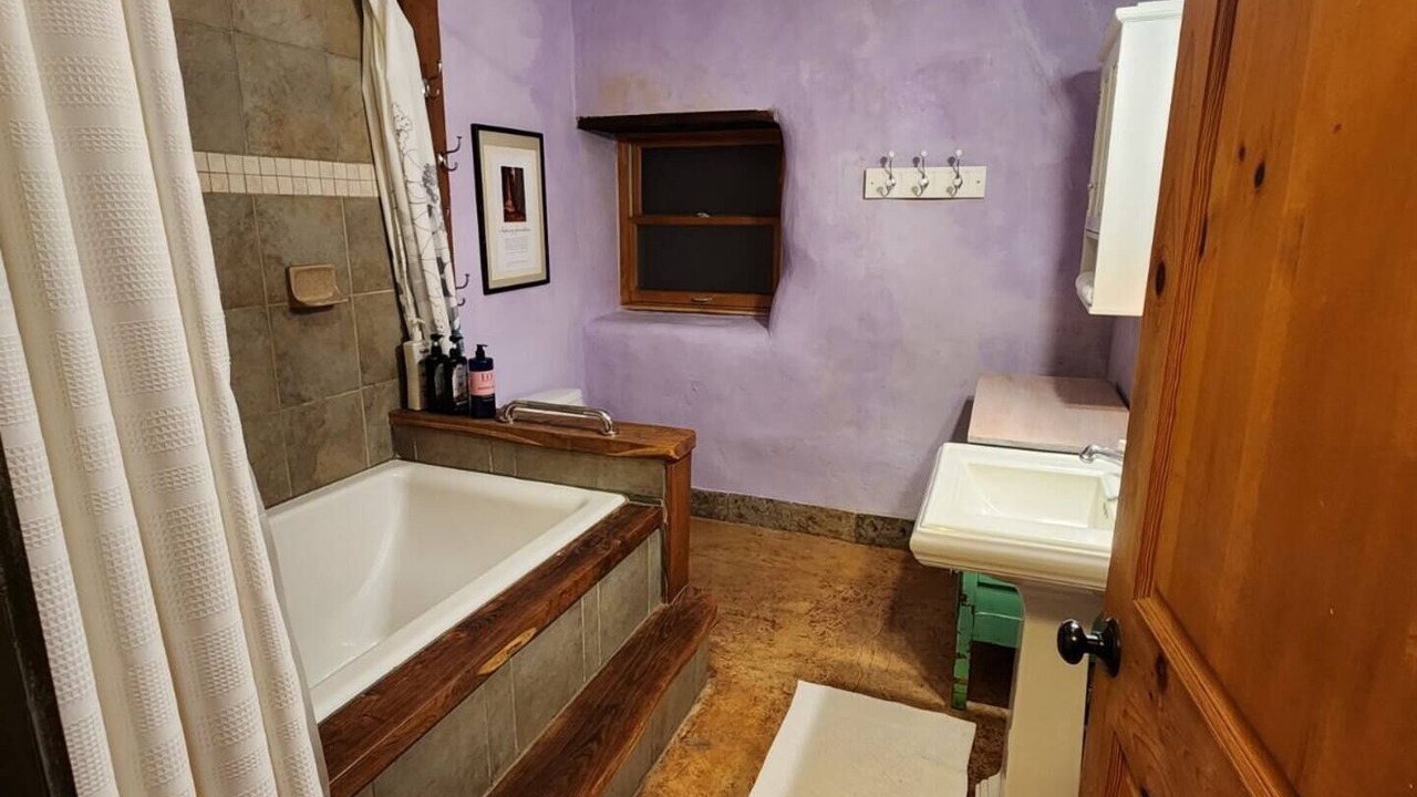 Photo of Bathroom in Mariposa