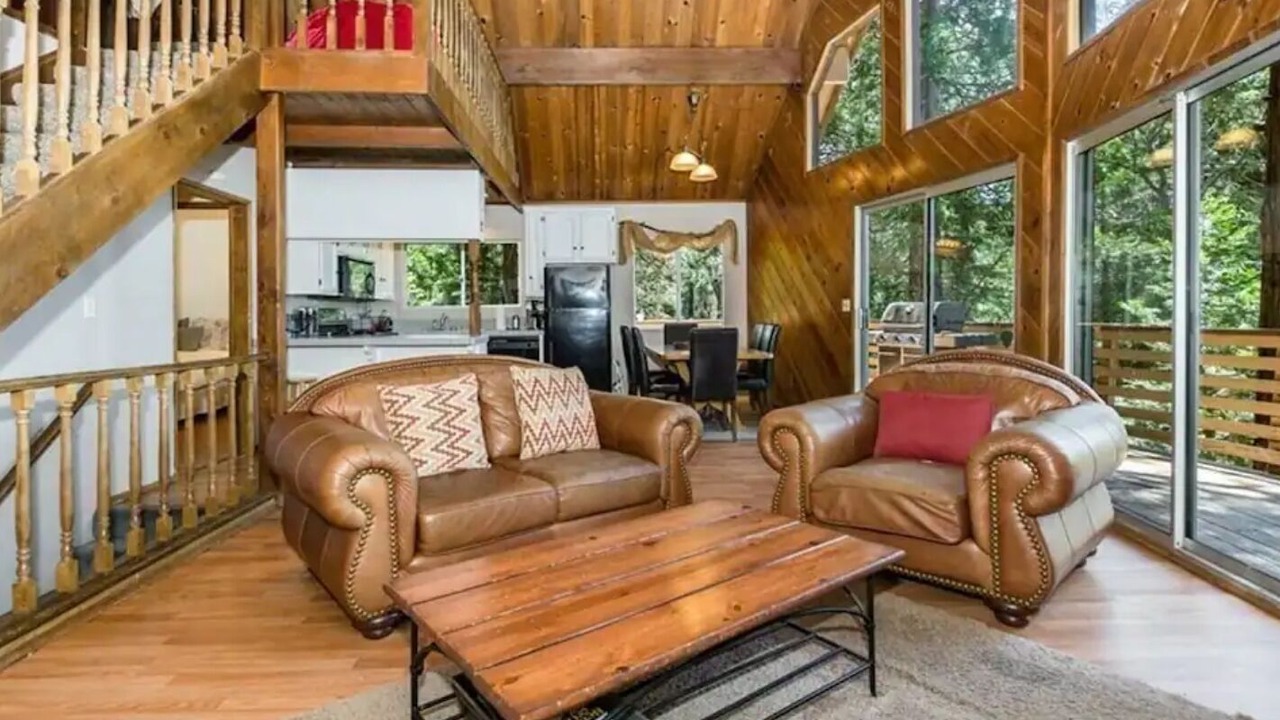 Photo of Livingroom in Cedar Glen