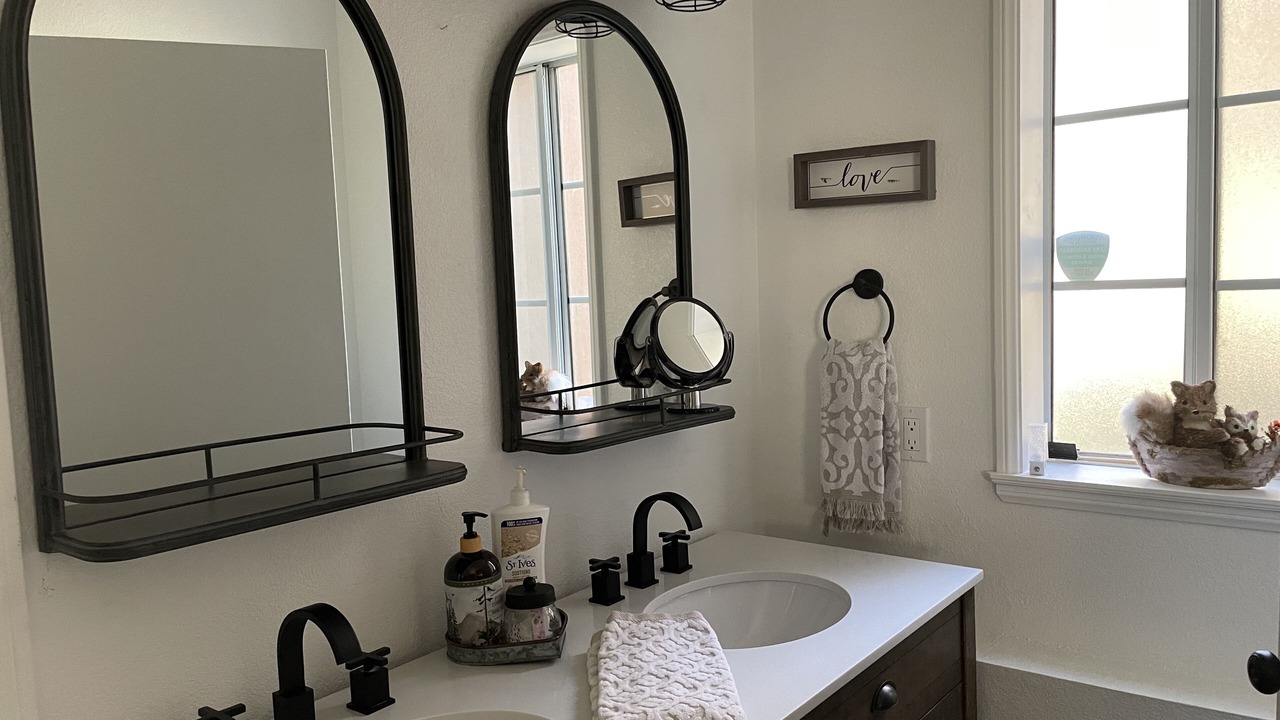 Photo of Bathroom in Cedar Glen