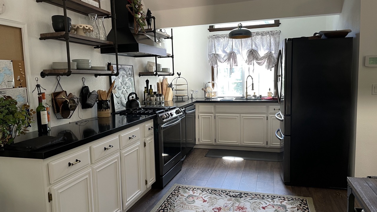 Photo of Kitchen in Cedar Glen