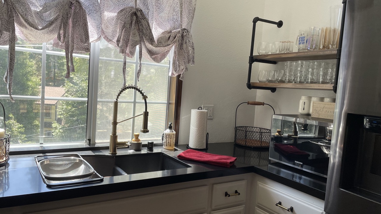 Photo of Kitchen in Cedar Glen