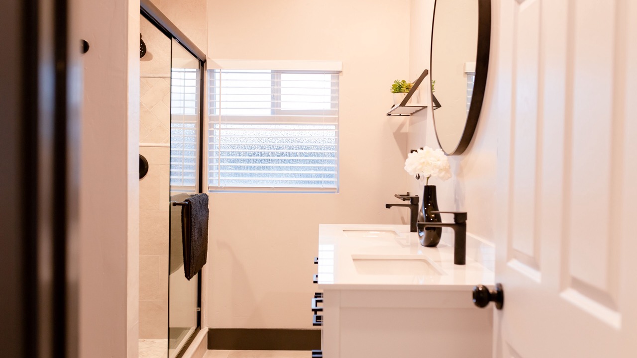 Photo of Bathroom in Rainbow CDP