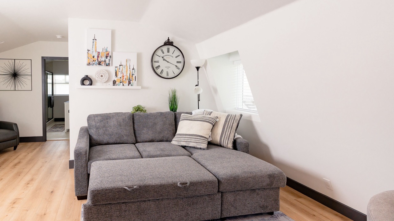 Photo of Livingroom in Rainbow CDP