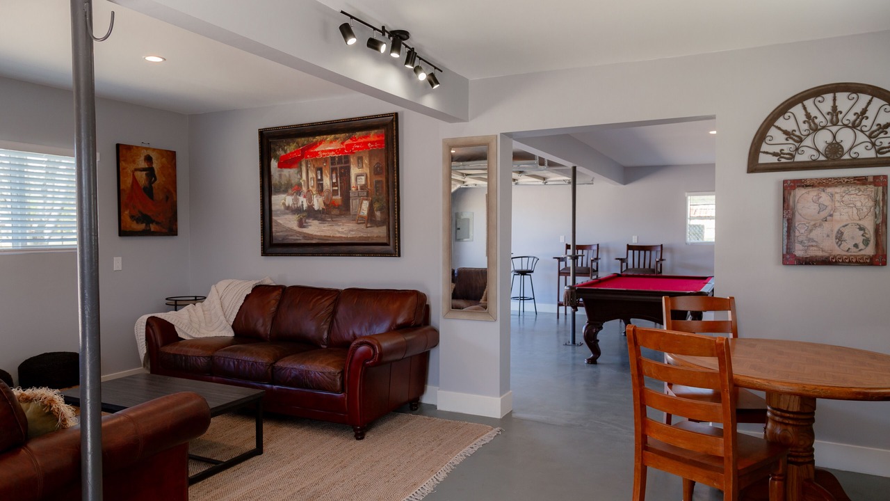 Photo of Livingroom in Rainbow CDP