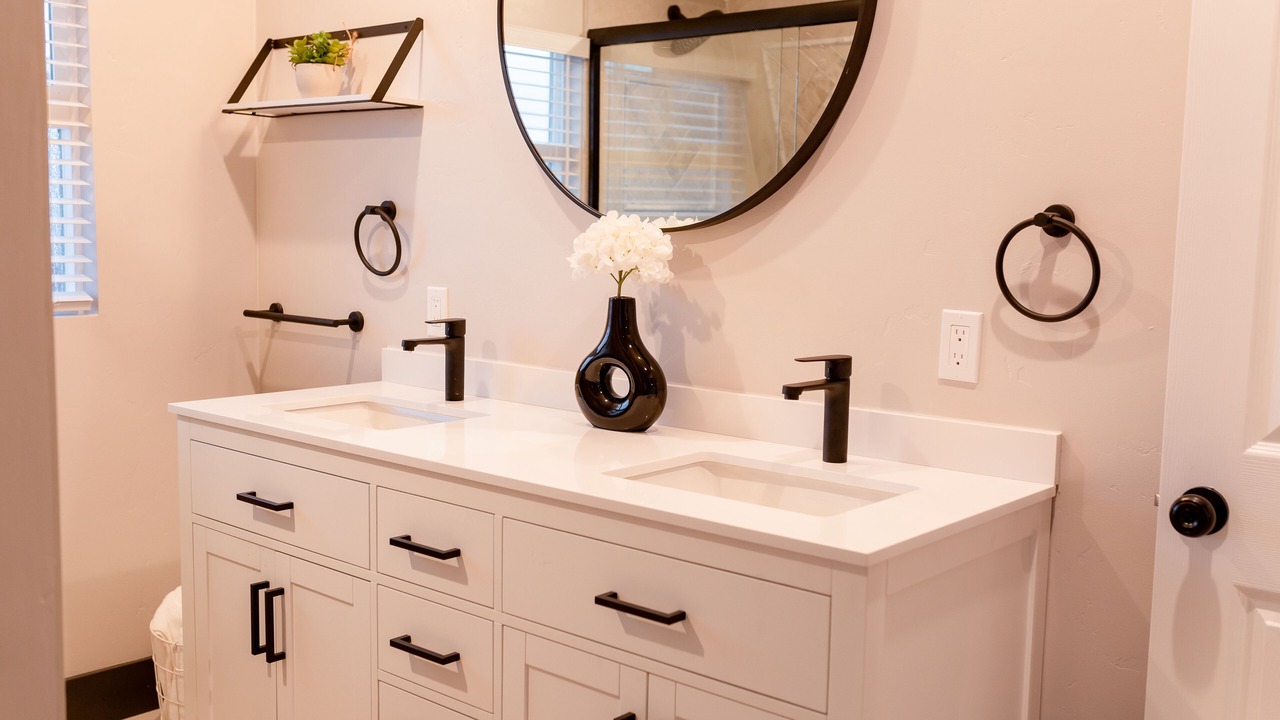 Photo of Bathroom in Rainbow CDP