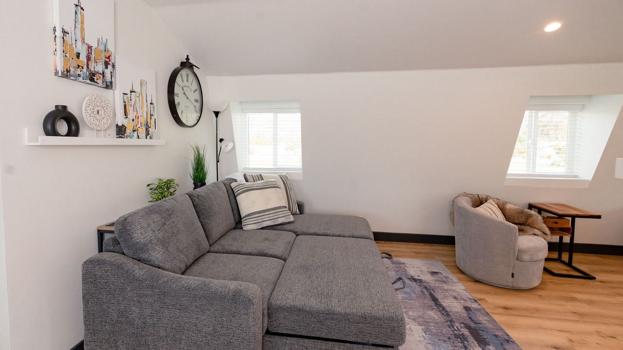 Photo of Livingroom in Rainbow CDP