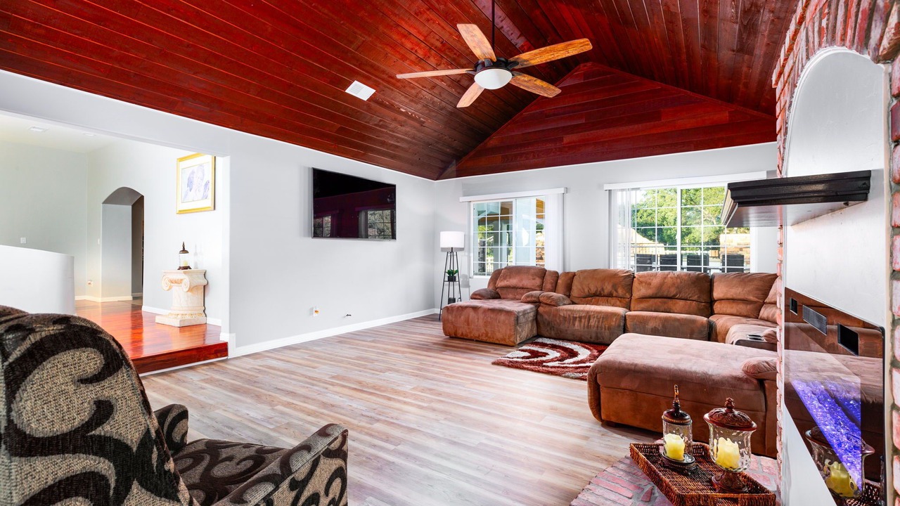 Photo of Livingroom in Murrieta