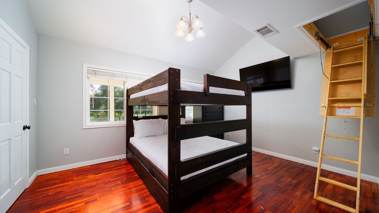 Photo of Bedroom in Murrieta