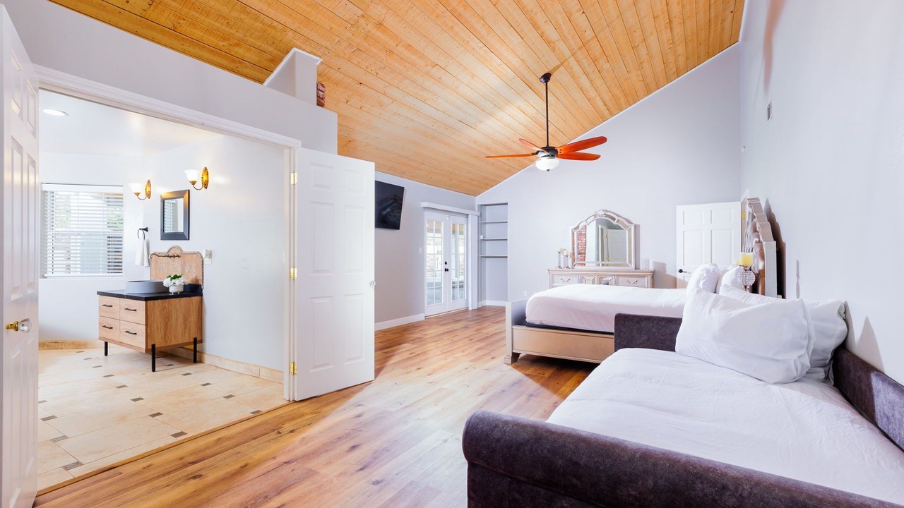 Photo of Bedroom in Murrieta
