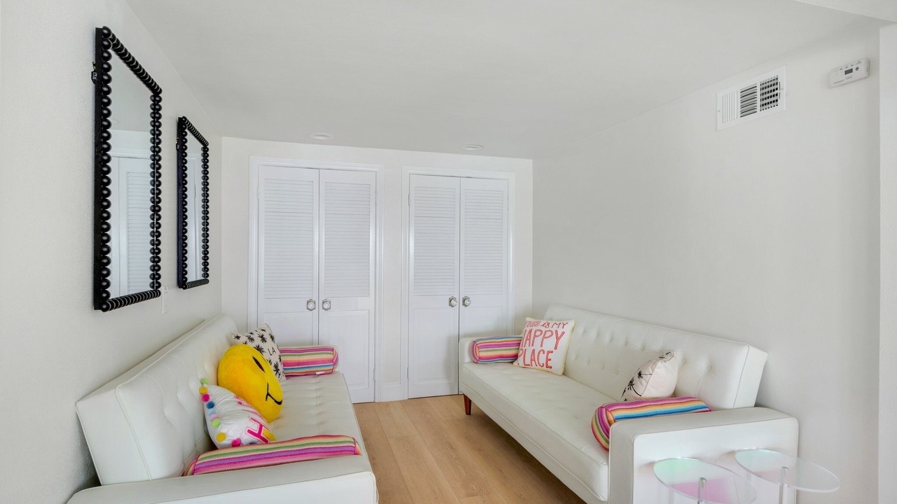 Photo of Livingroom in Oceanside