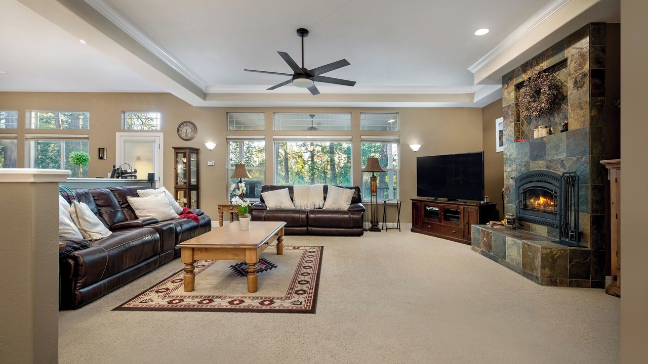 Photo of Livingroom in Cedar Ridge
