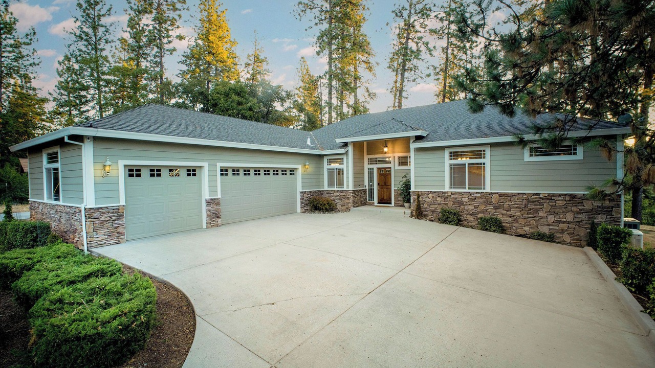 Photo of Outdoor in Cedar Ridge