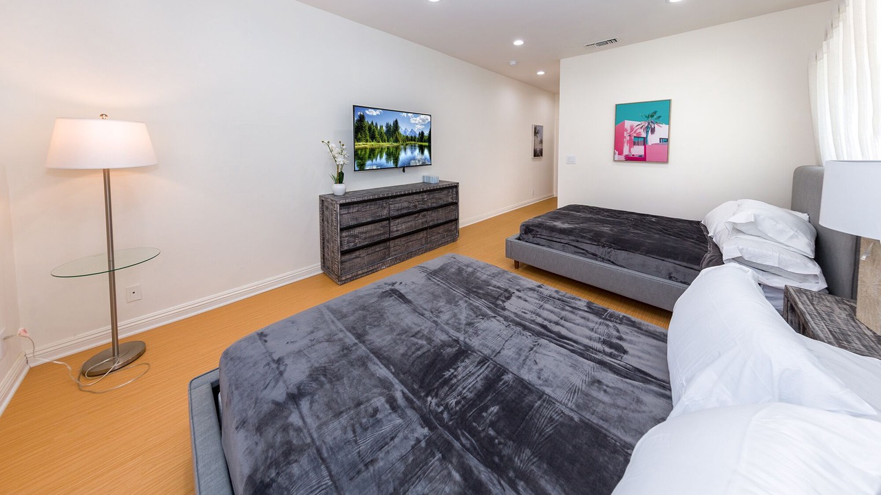 Photo of Bedroom in Carthay Circle