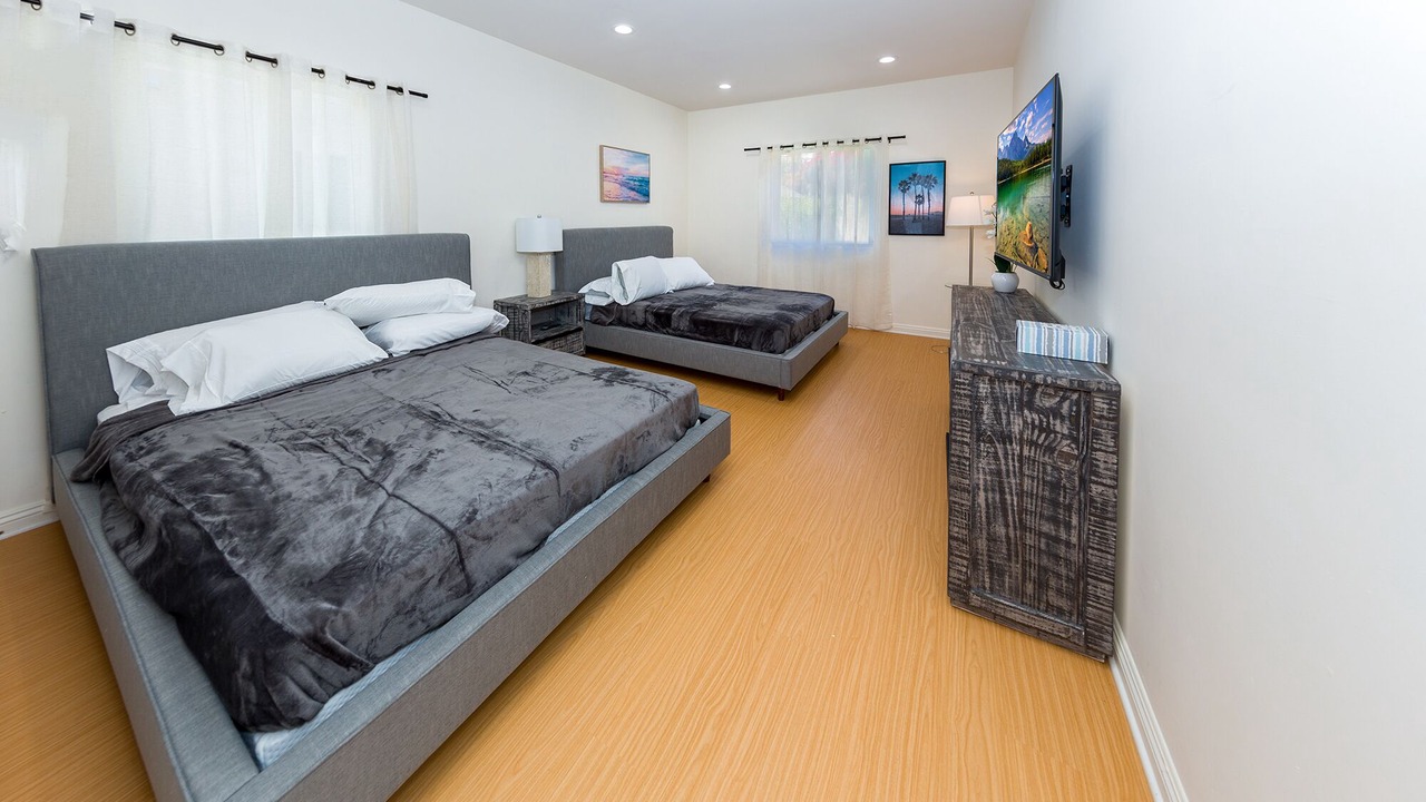 Photo of Bedroom in Carthay Circle