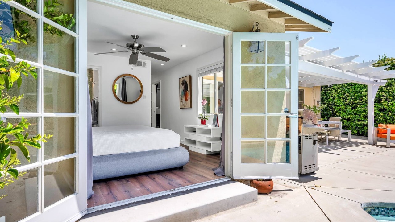 Photo of Outdoor in Van Nuys