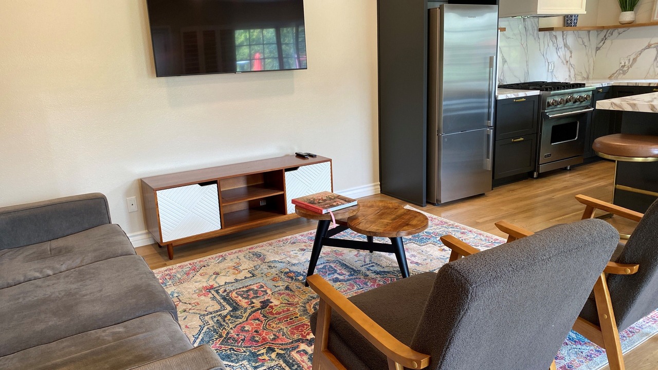 Photo of Livingroom in Woodland Hills