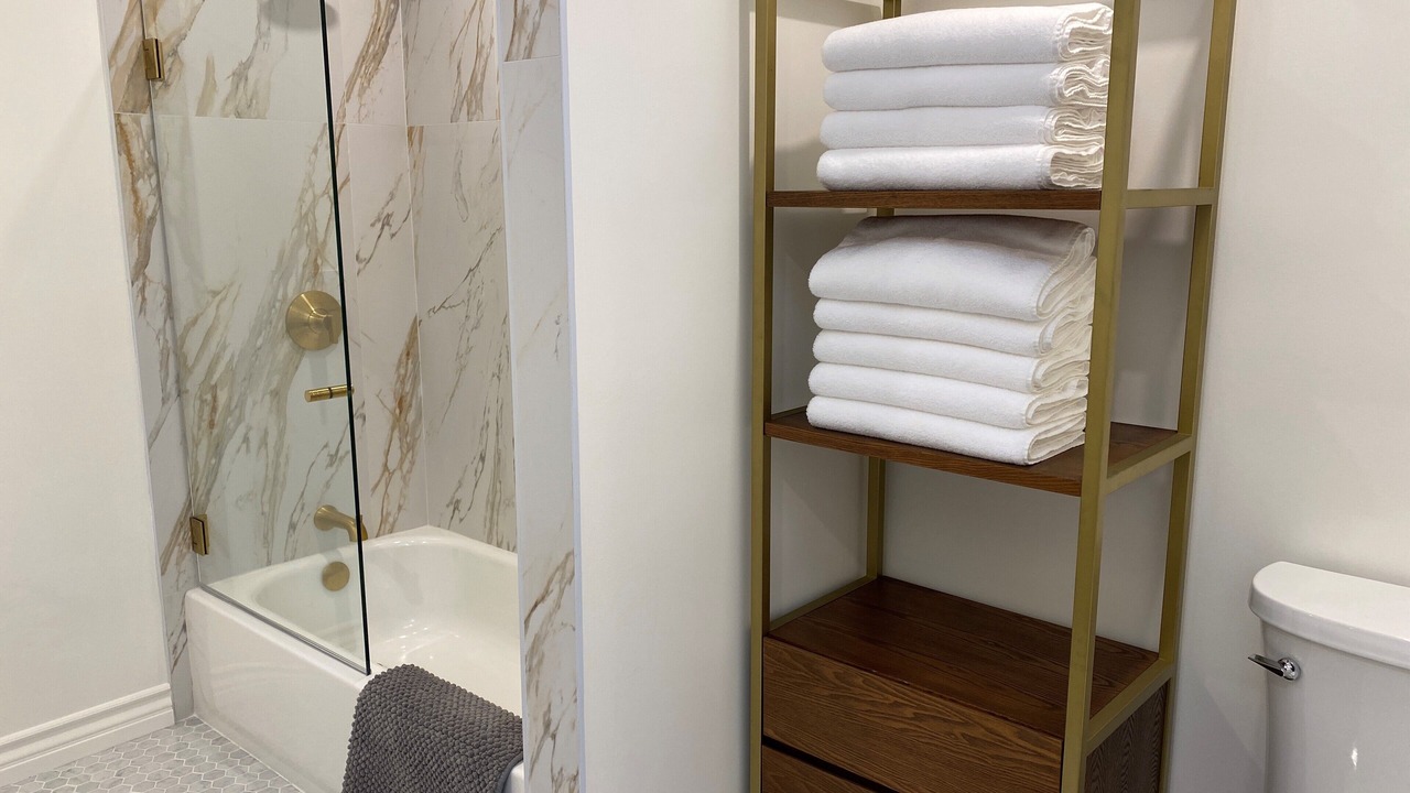 Photo of Bathroom in Woodland Hills
