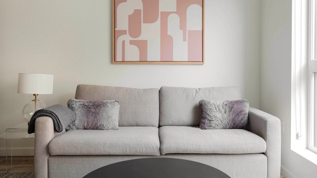 Photo of Livingroom in Hayward