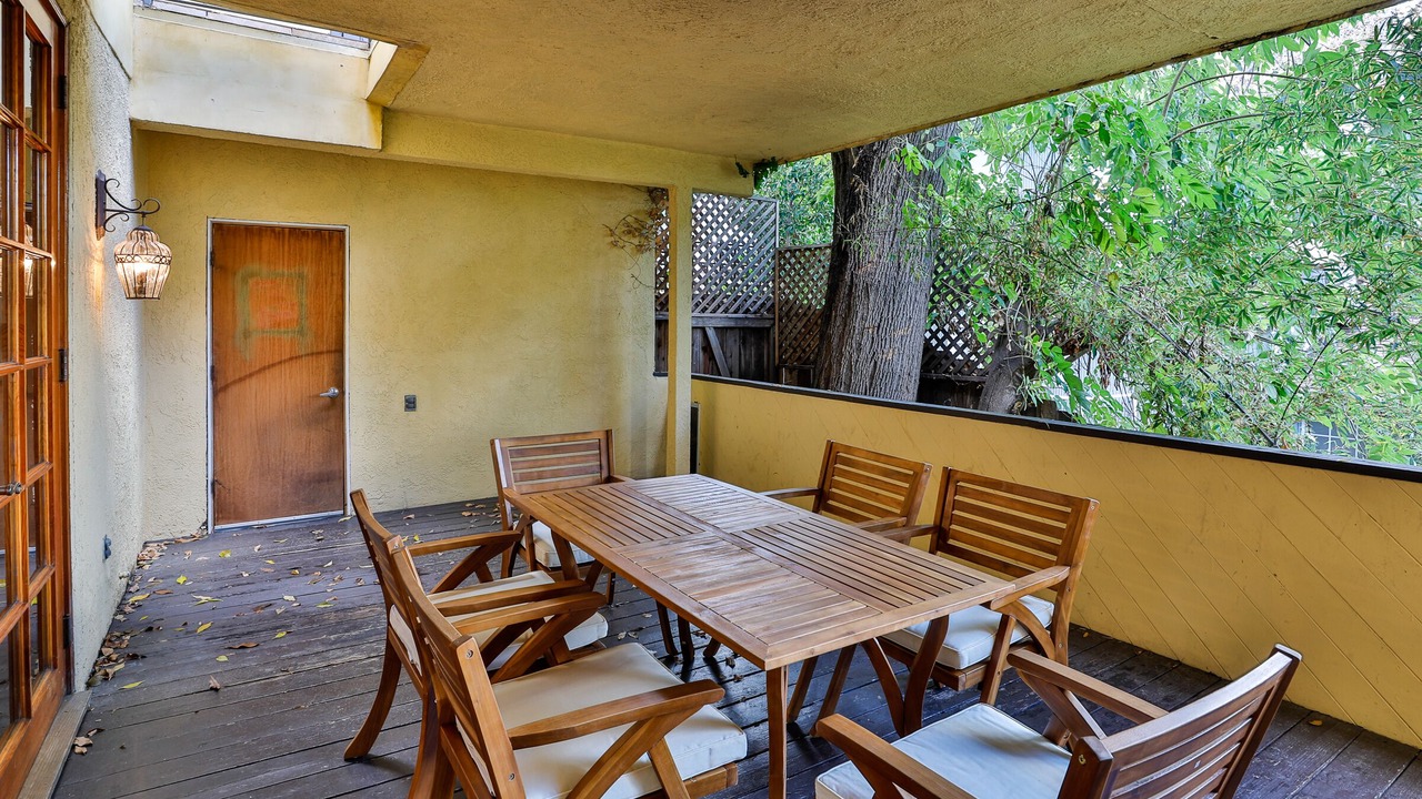Photo of Outdoor in Sherman Oaks