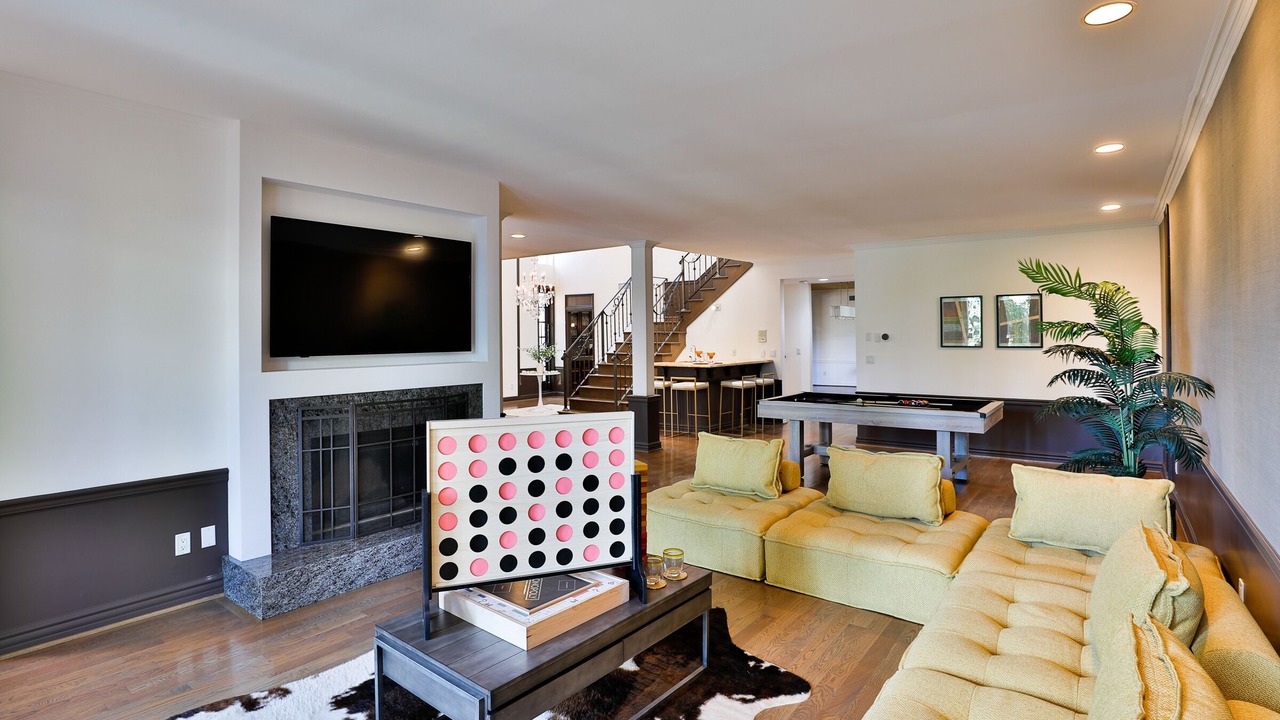 Photo of Livingroom in Sherman Oaks