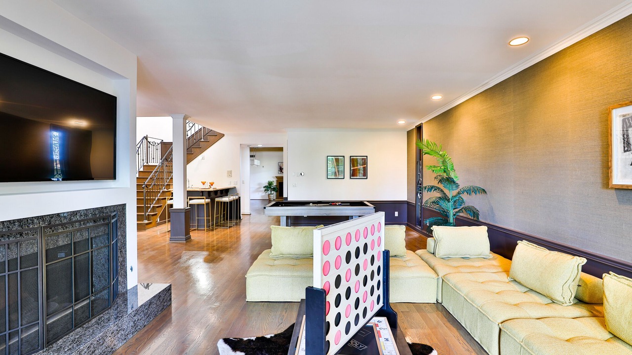 Photo of Livingroom in Sherman Oaks